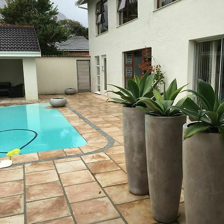 Four Pines Lodge Hermanus Exterior photo